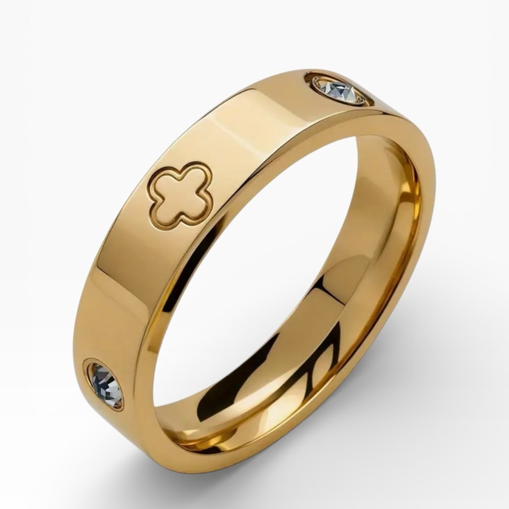 Gold Clover Band Love Ring - Sizes 6, 7, and 8